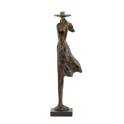 Ornament - Lady in Waiting - Resin
